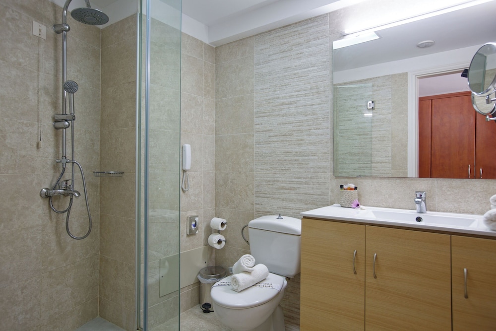 Family Suite 2 Bedrooms with Sharing Pool