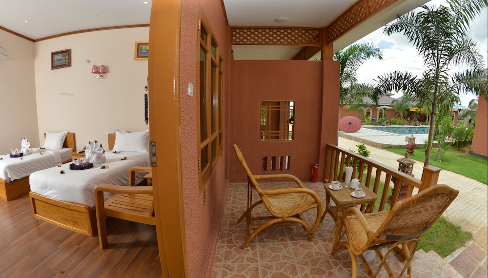 Superior Bungalow (Double OR Twin)