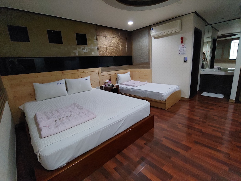 Business Room photo 1