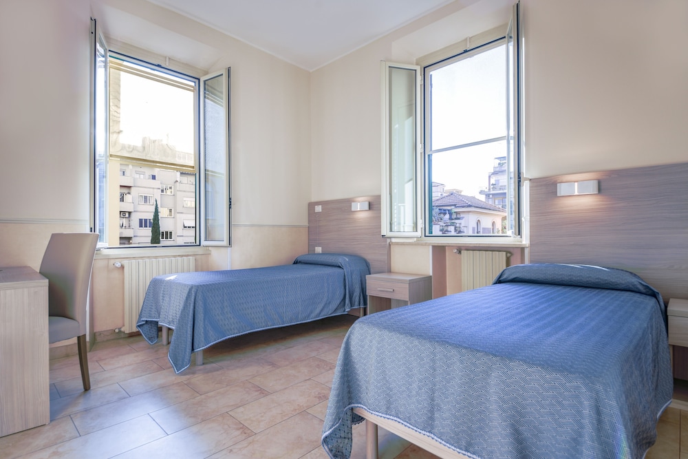 Standard Room photo 1
