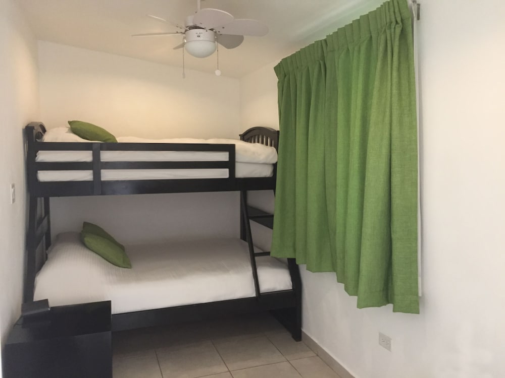 Family Room, 2 Bedrooms, Sea Facing (One king bed and one bunk bed)