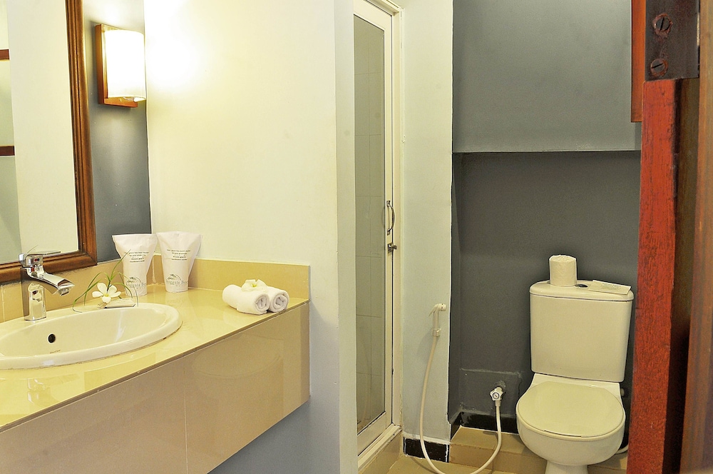 Standard Double Room, 1 King Bed, Sea View photo 3