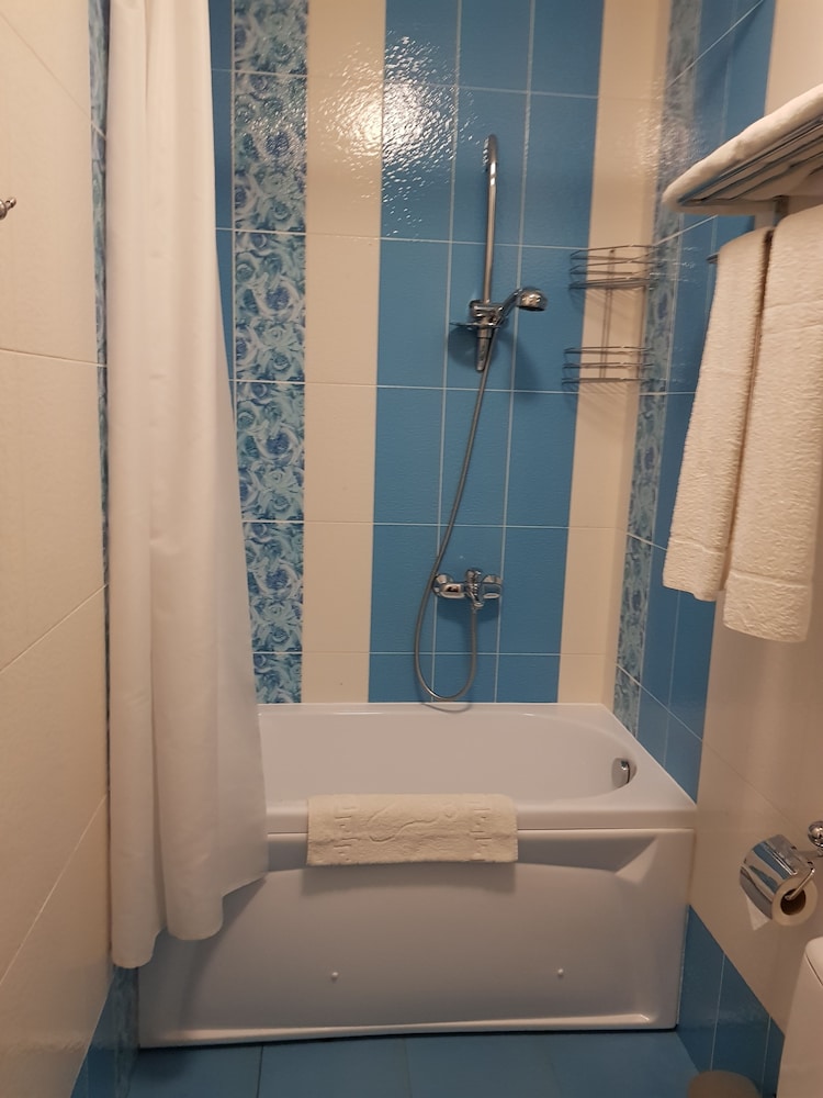 Standard Double Room photo 3