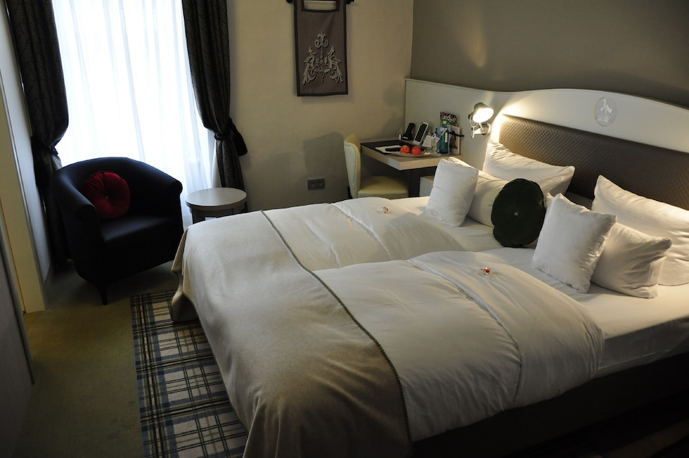 Standard Double Room, 1 Double Bed, Annex Building (200m distance)