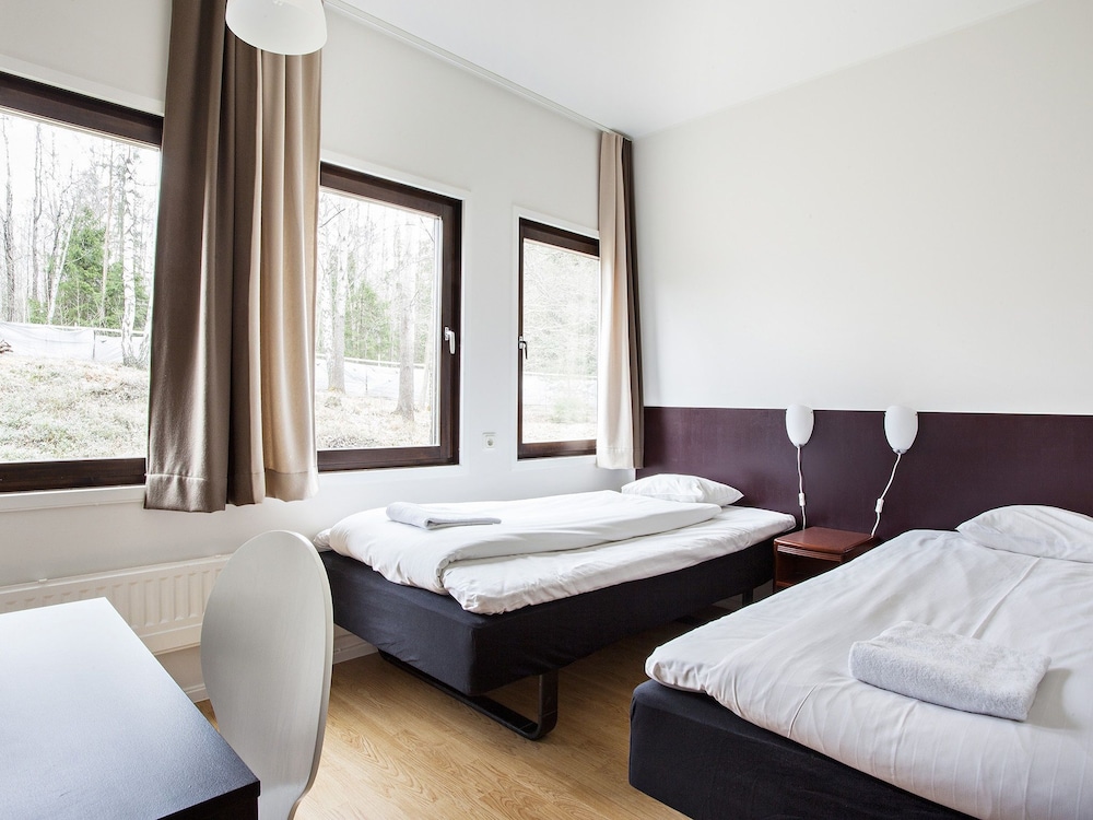 Standard Twin Room - Photo 1