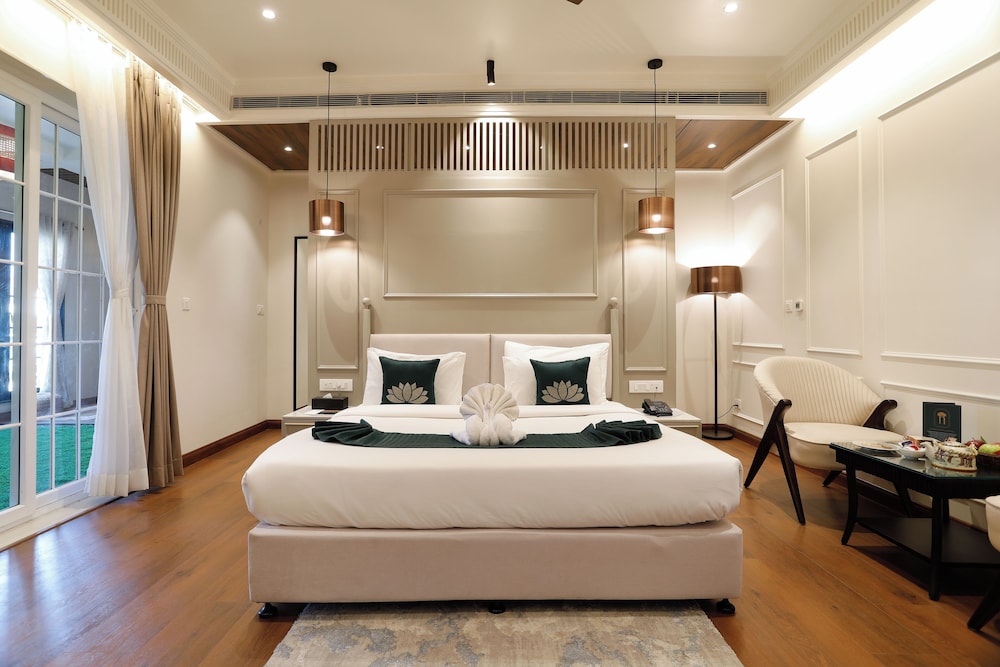 Signature Suite, Balcony, City View