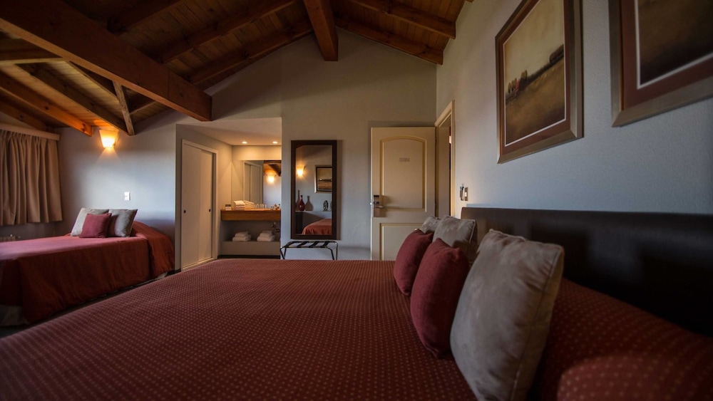 Deluxe Triple Room, Lake View photo 3