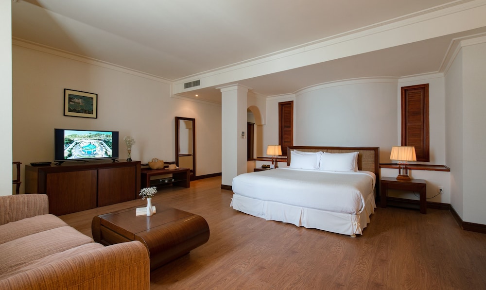 Premium Double Room, 1 King Bed, Ocean View photo 2
