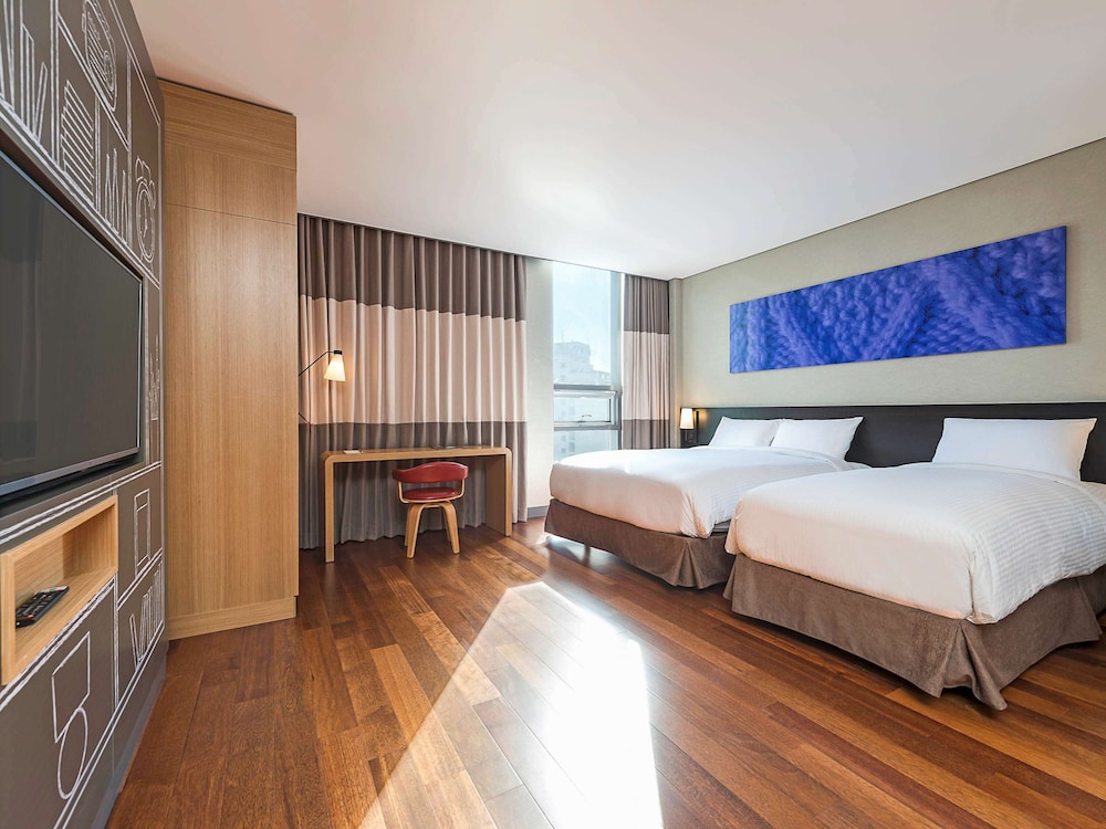 Deluxe Room, Multiple Beds