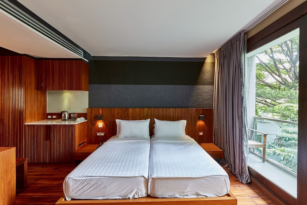 Studio Room (2 Single Beds) photo 3