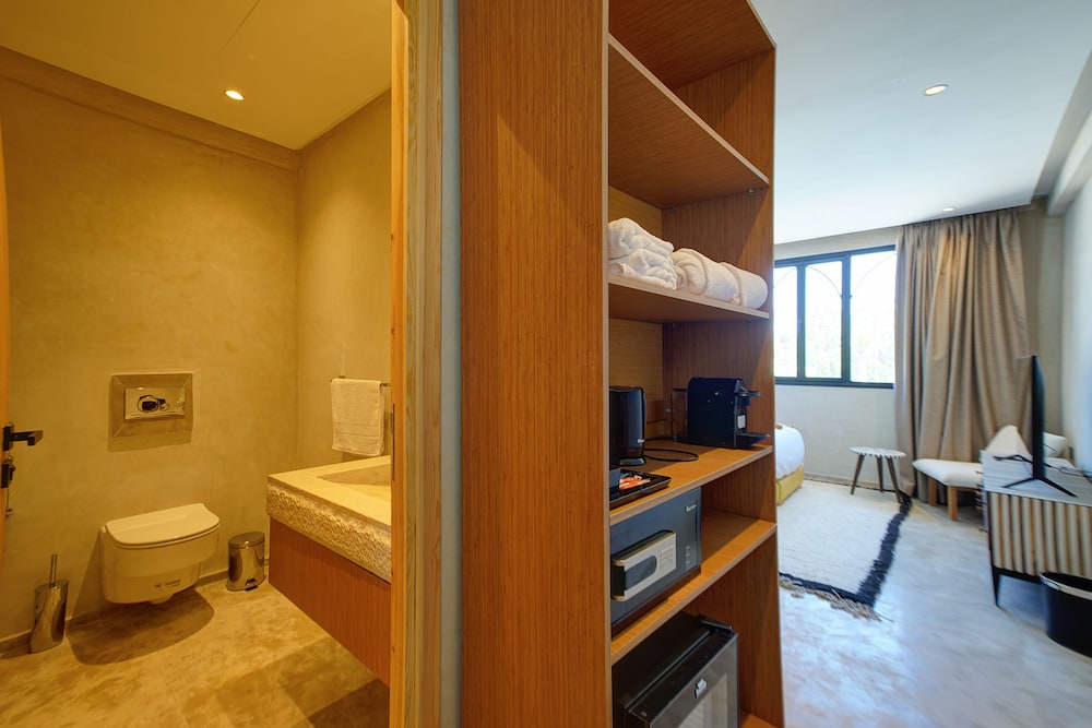 Standard Double Room - Photo 5