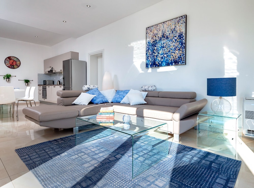 Villa (Three Bedroom Villa With Pool)