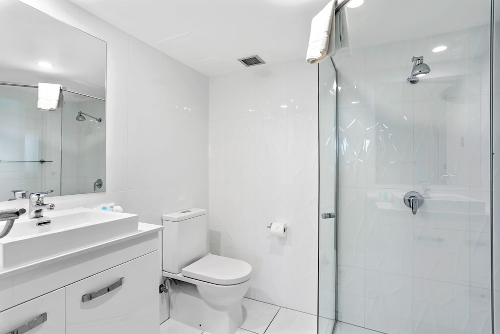 Apartment, 2 Bedrooms, Beachfront - Photo 9
