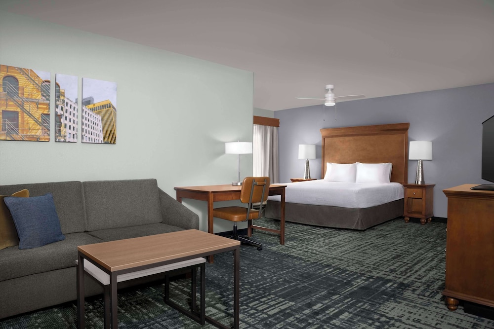 Studio, 1 King Bed, Accessible, Bathtub (Mobility & Hearing) photo 3
