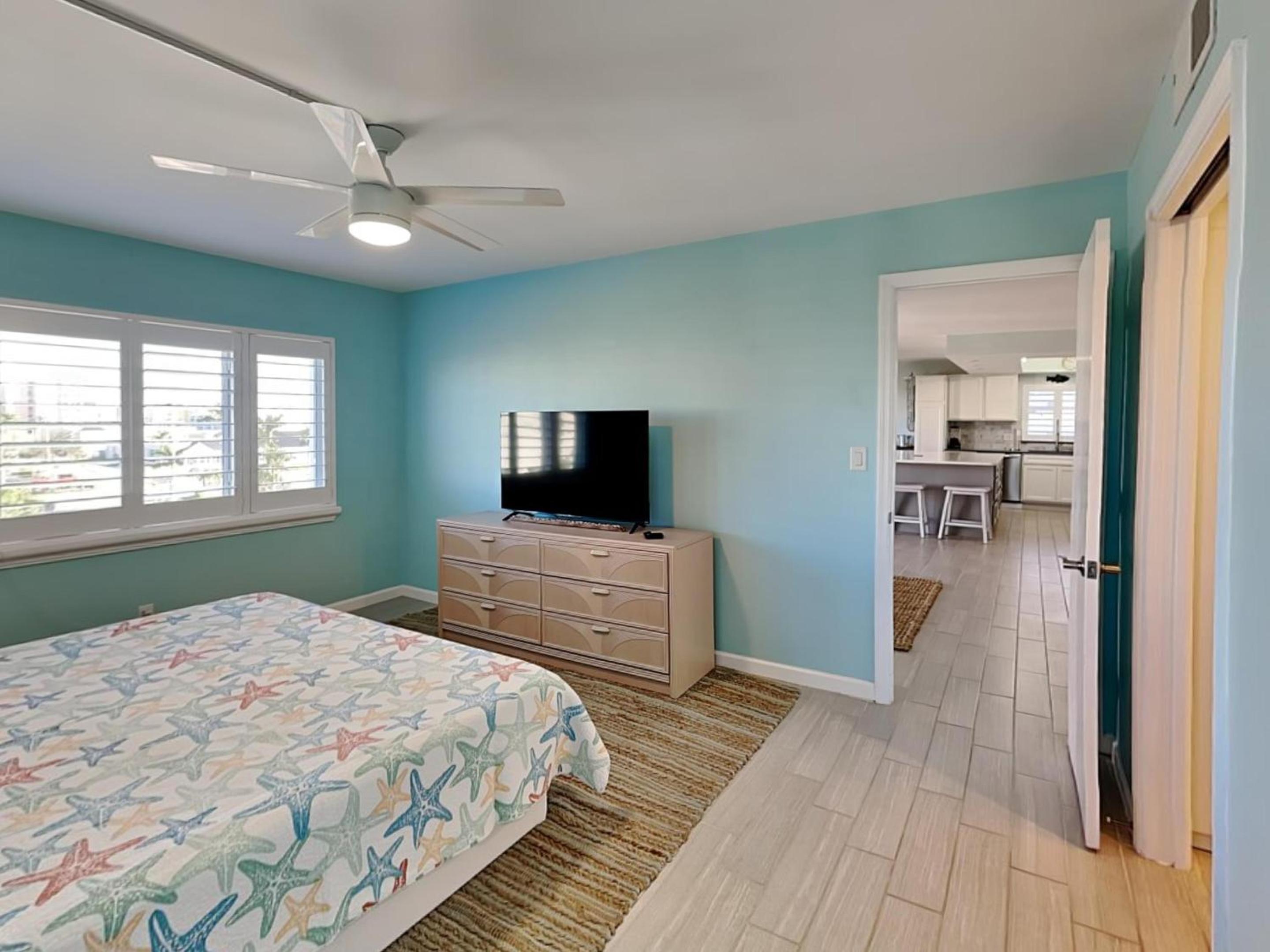 Apartment photo 2