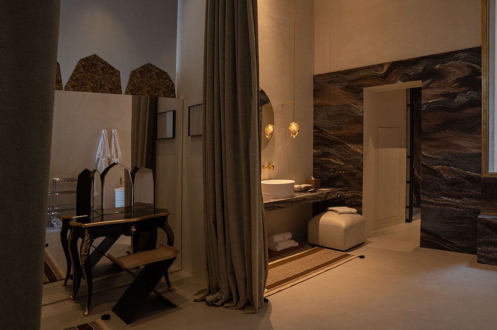 Special Postvenetian Suite