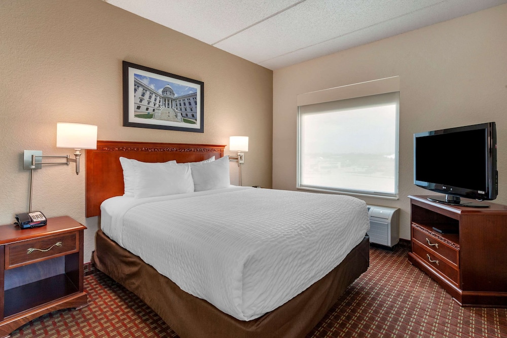 Business Suite, 1 Queen Bed With Sofa Bed, Accessible, Non Smoking photo 1