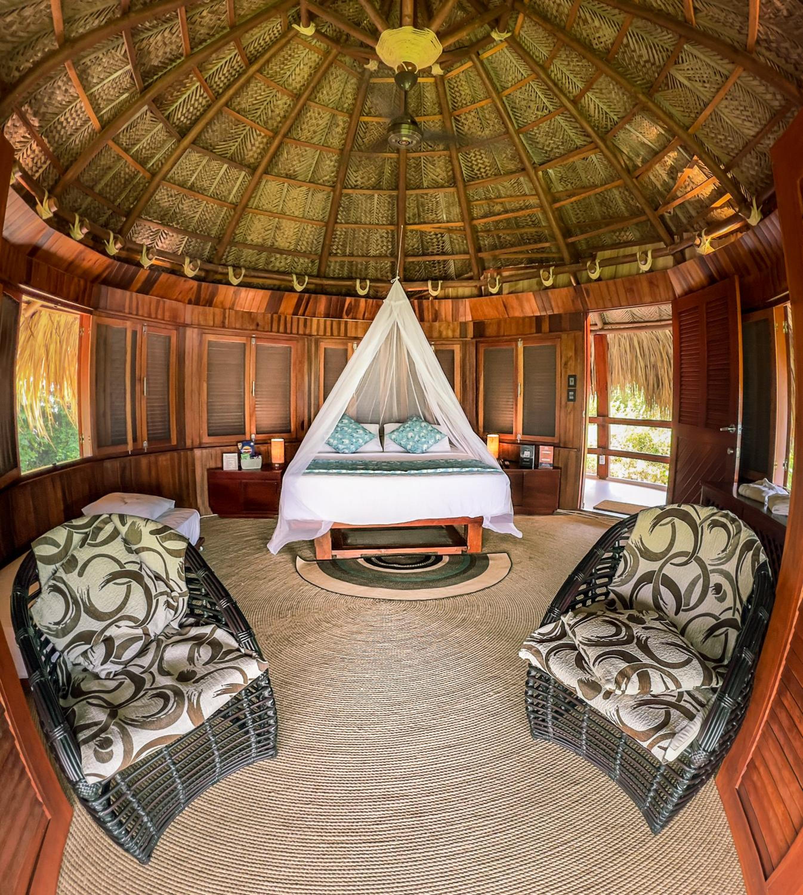 Deluxe Bungalow photo 2