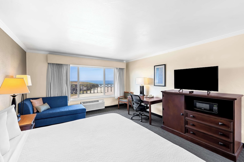 Standard Room, 1 Queen Bed, Non Smoking, Refrigerator