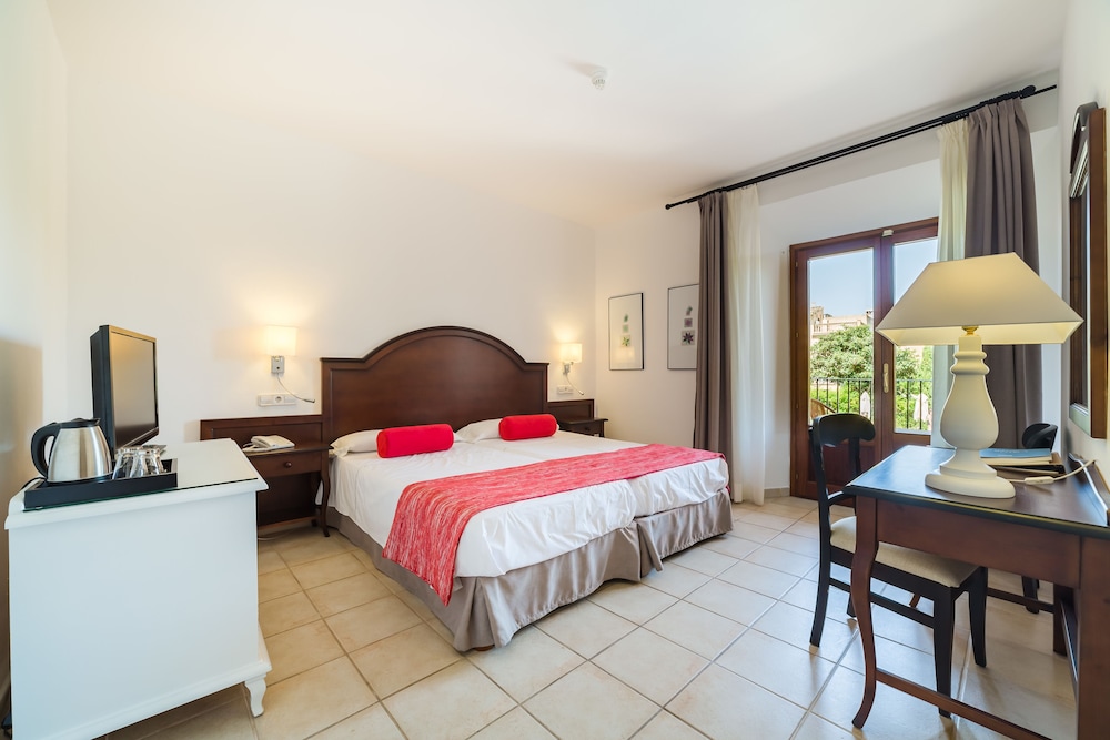 Panoramic Double Room, 1 King Bed, Pool View