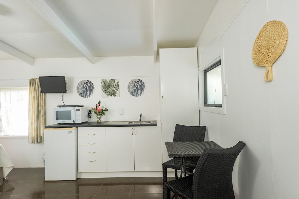 Basic Studio - No AC photo 3