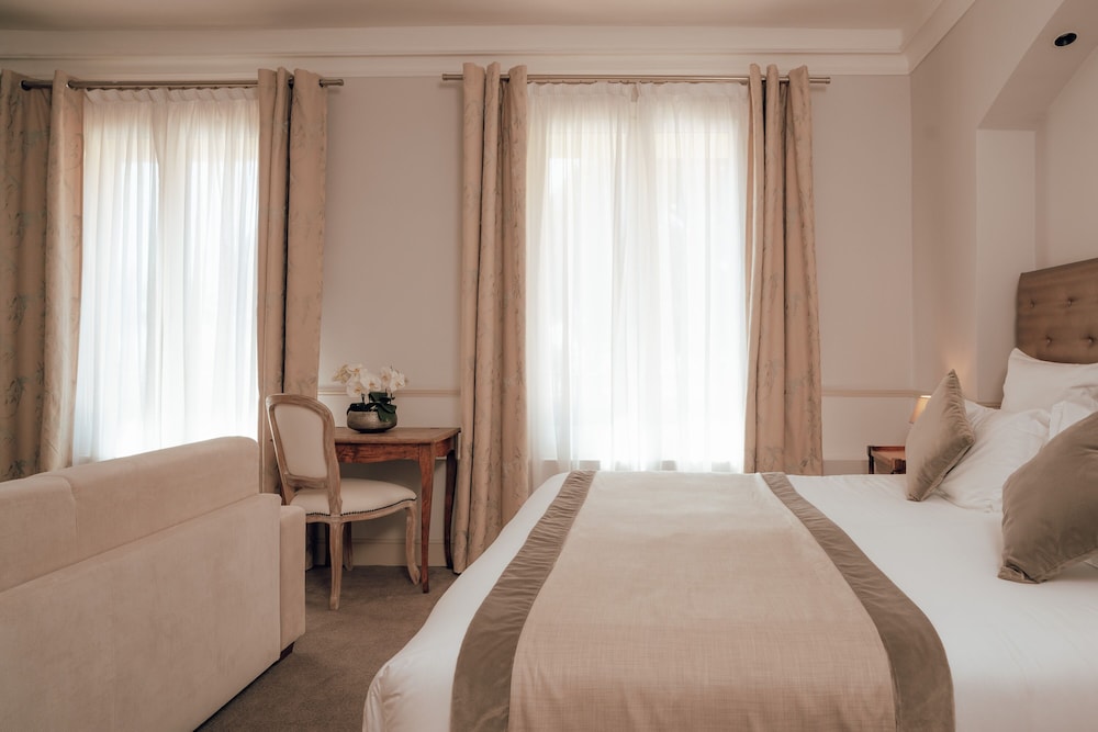 Deluxe Room, Harbor View - Photo 3