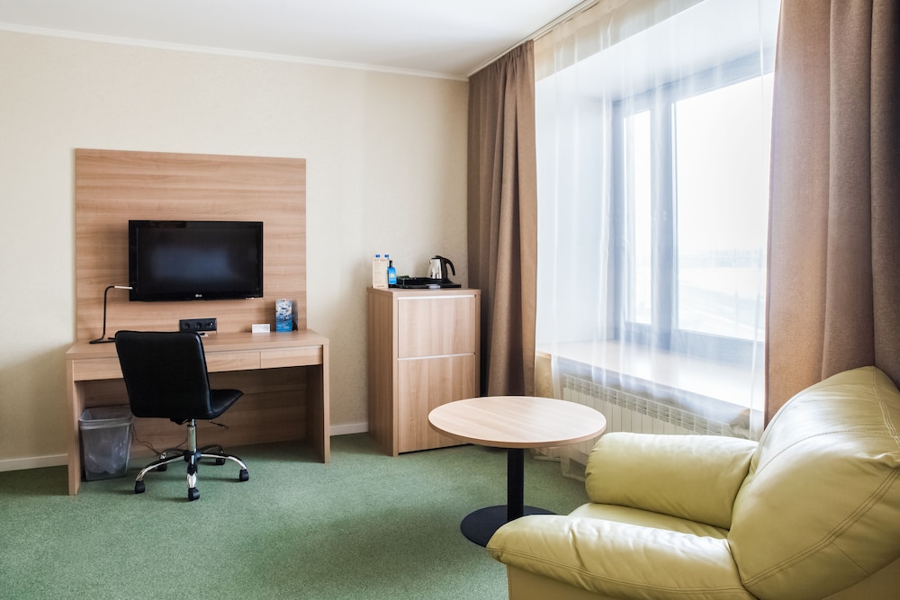 Suite, 1 Double Bed,  Neva river view photo 2