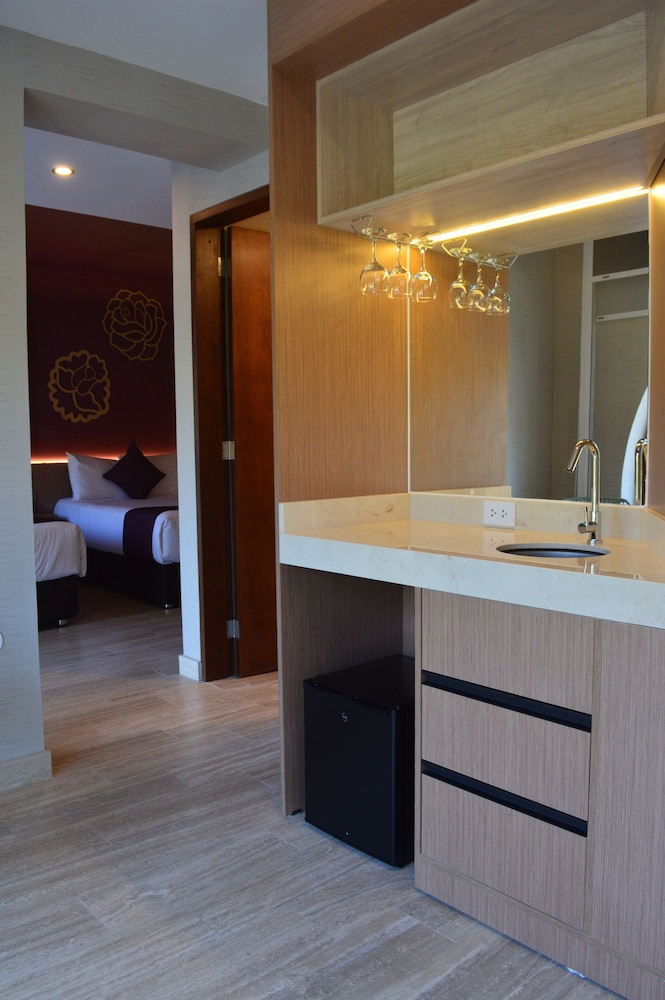 Superior Triple Room photo 2