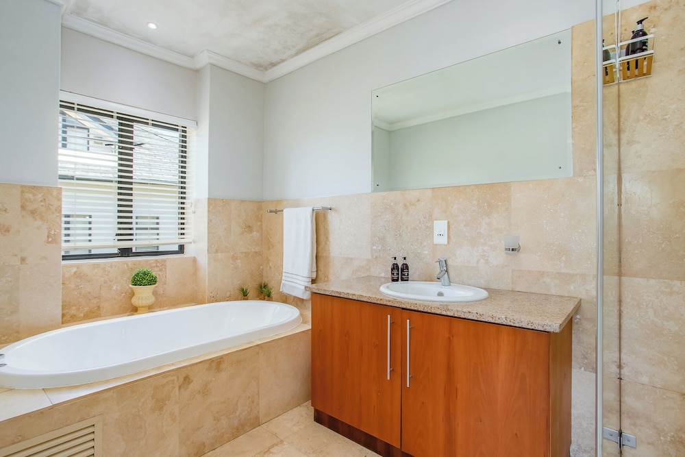 Standard House photo 2