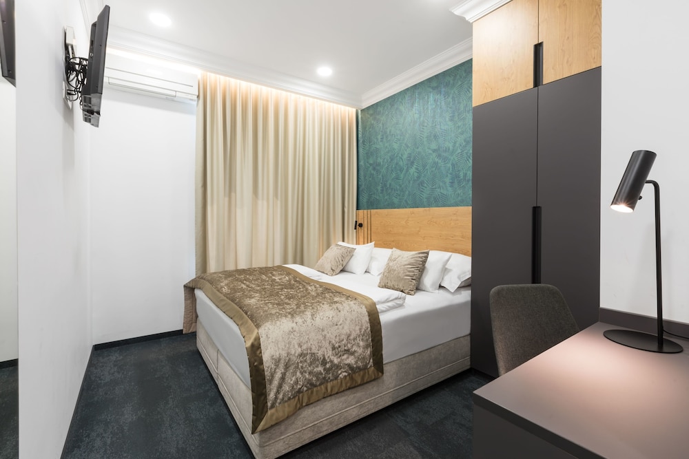 Double Room, 1 Queen Bed, Non Smoking