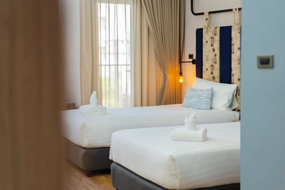 Deluxe Twin Room - Photo 9