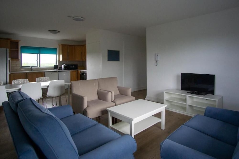 Apartment photo 2