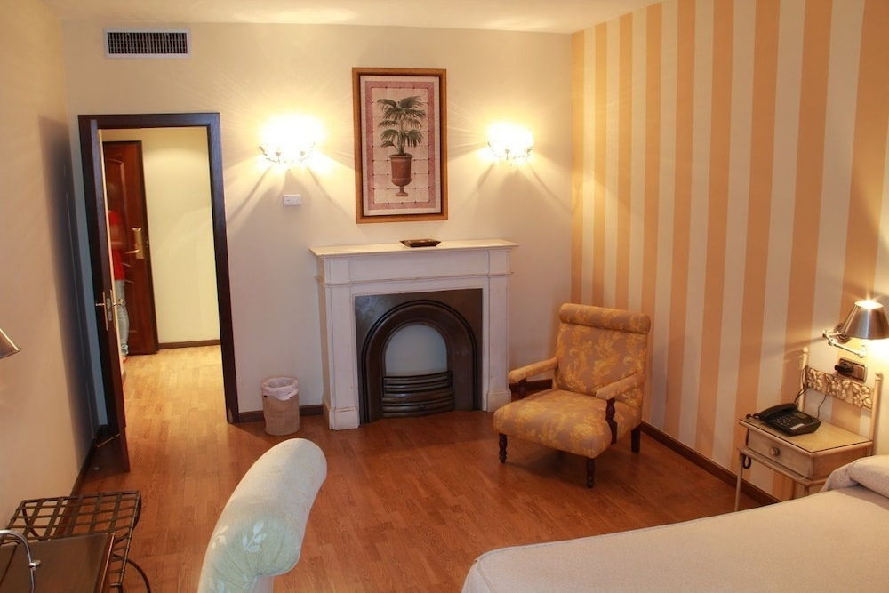 Basic Triple Room - Photo 3