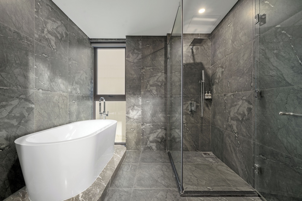 Luxury Suite Bathtub Balcony Sea View (Afternoon Tea included) photo 2