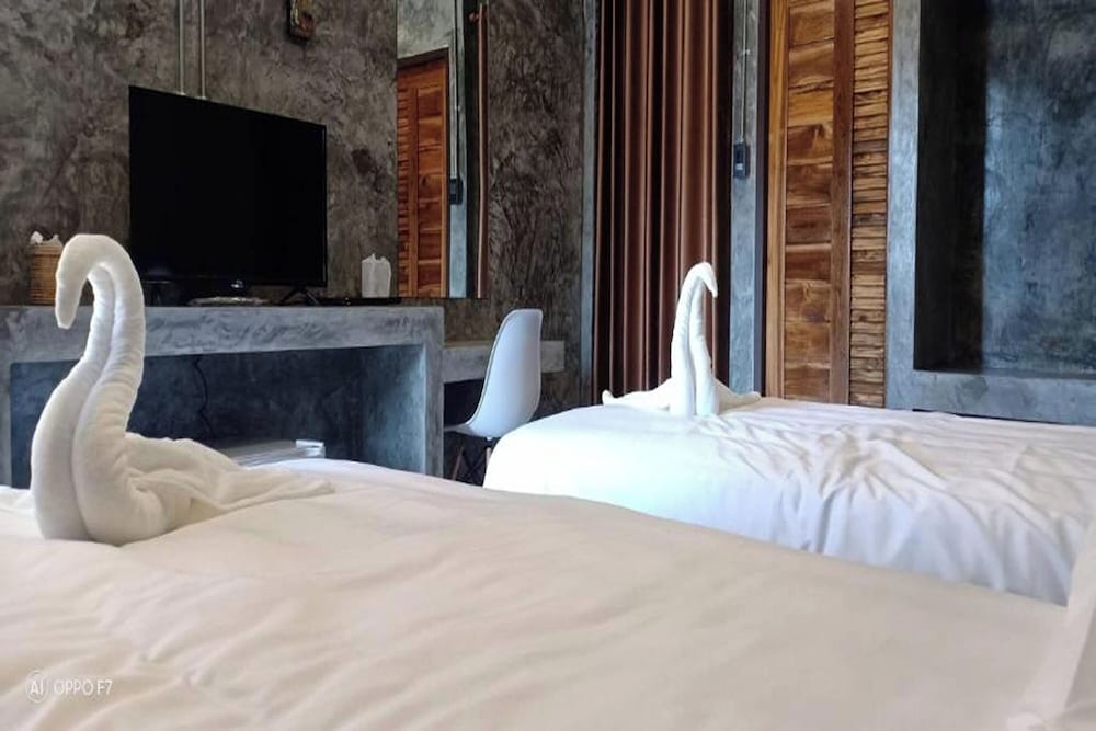 Standard Twin Room - Photo 5