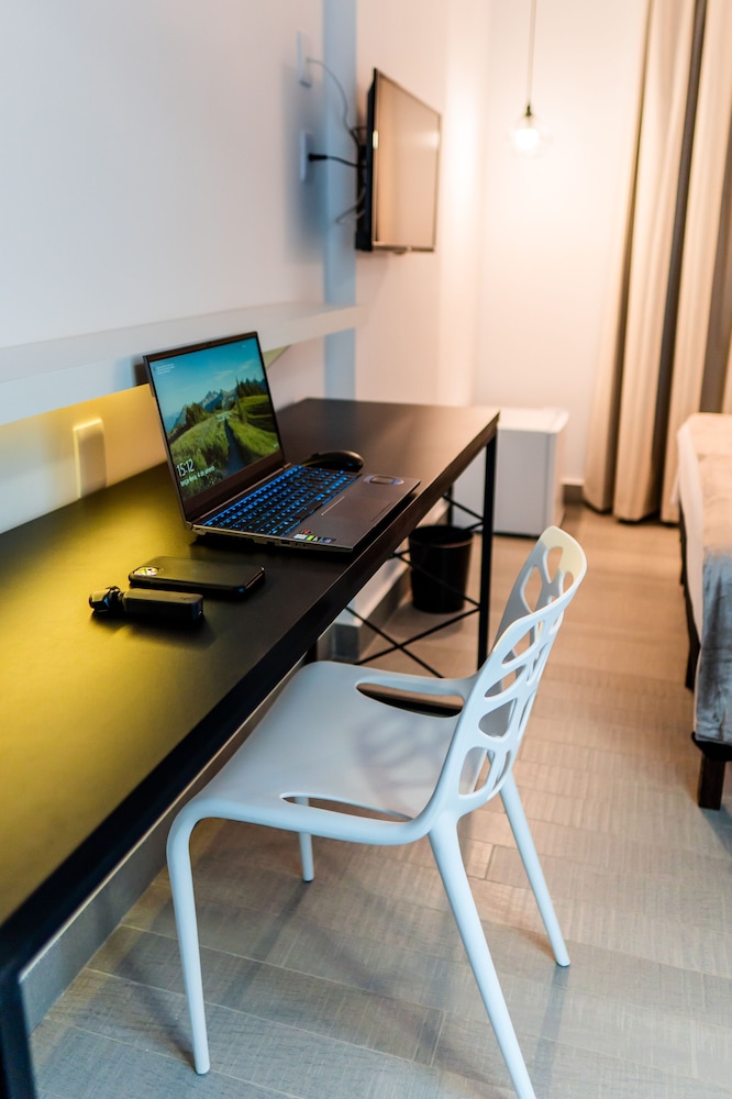Basic Triple Room, Mobility Accessible - Photo 2