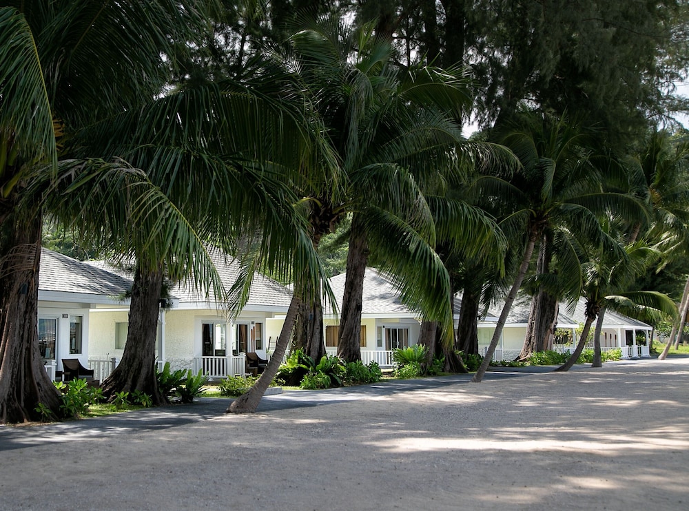 Beachfront Cottage - Photo 14