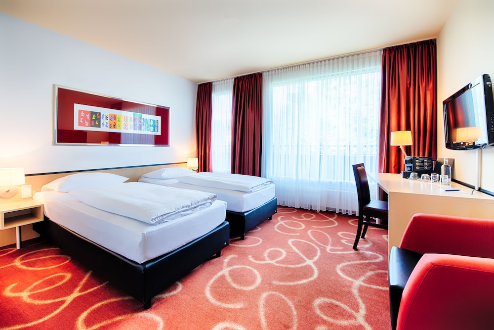 Executive Twin Room, Garden View photo 1