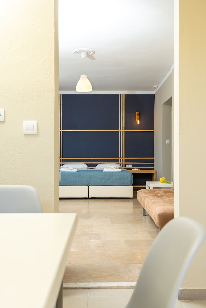 Superior Studio (for 3) photo 2