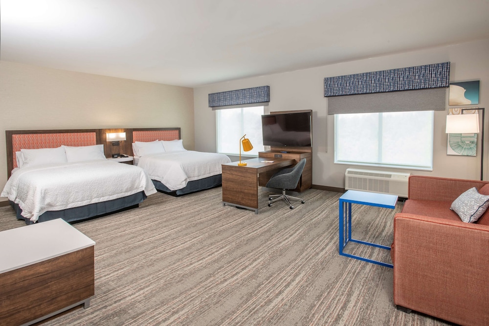 Suite, 2 Queen Beds, Accessible, Refrigerator (Bathtub) - Photo 1