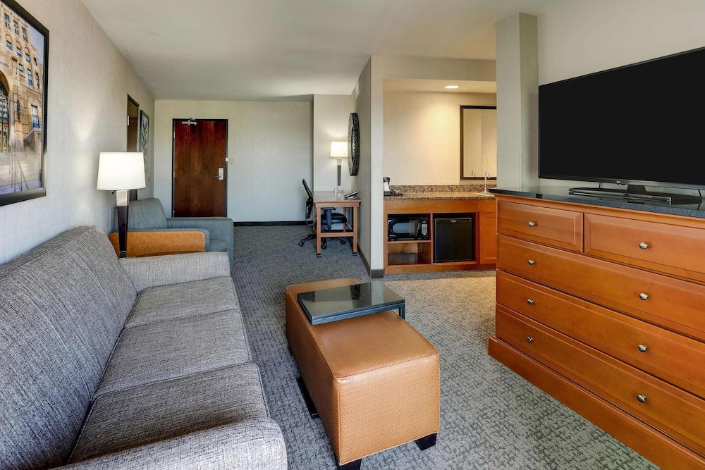 Suite, 1 King Bed with Sofa bed, Accessible (2 Rooms, Terrace, Upper Floor) - Photo 3