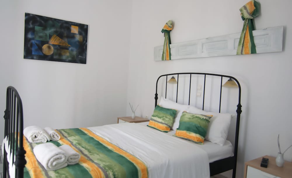 Deluxe Double or Twin Room (Semi Basement) - Photo 9