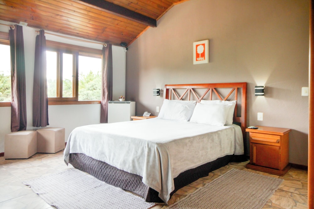 Deluxe Chalet photo 3