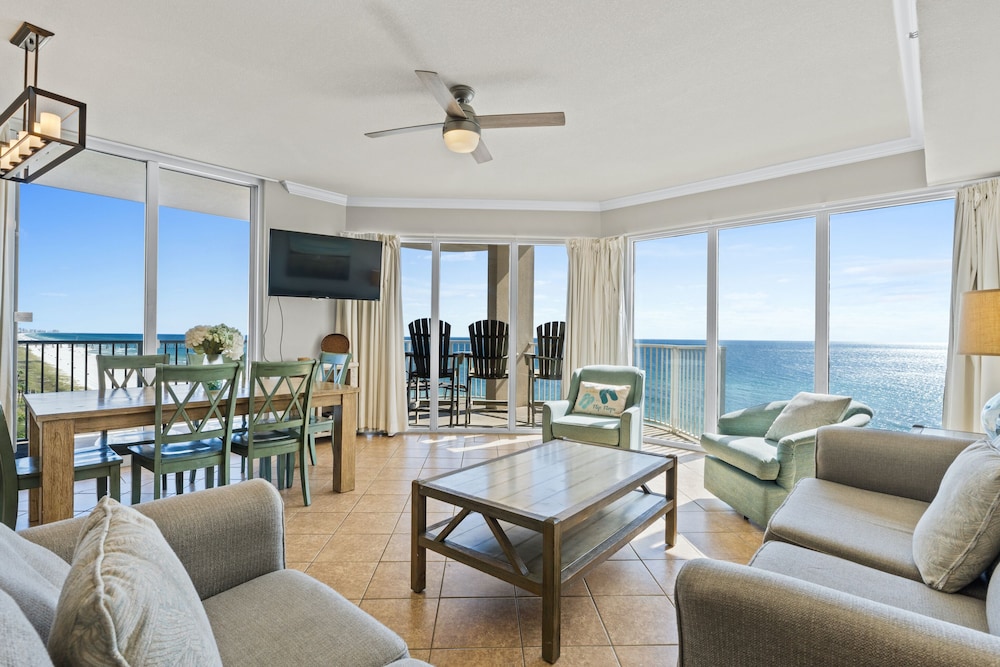 Condo, 3 Bedrooms, Ocean View (717)
