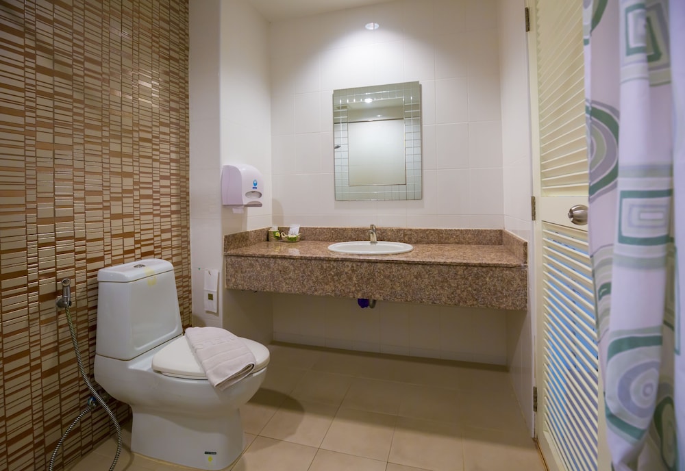 Deluxe Room - Photo 6