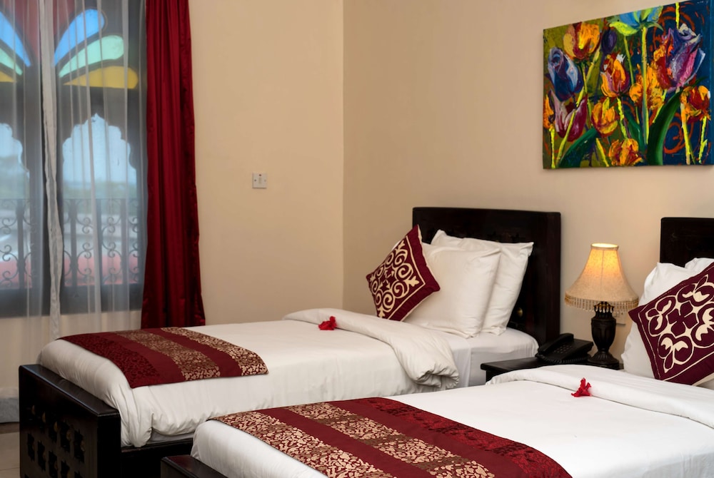 Standard Room, 1 King Bed - Photo 10