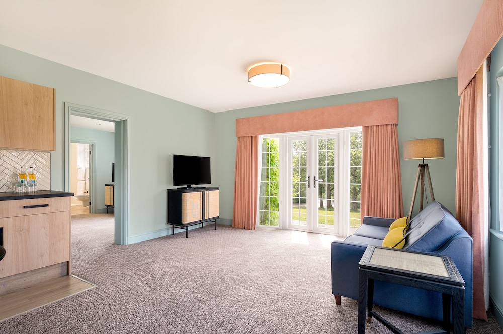 Suite, 1 Bedroom, Accessible, Kitchen photo 3