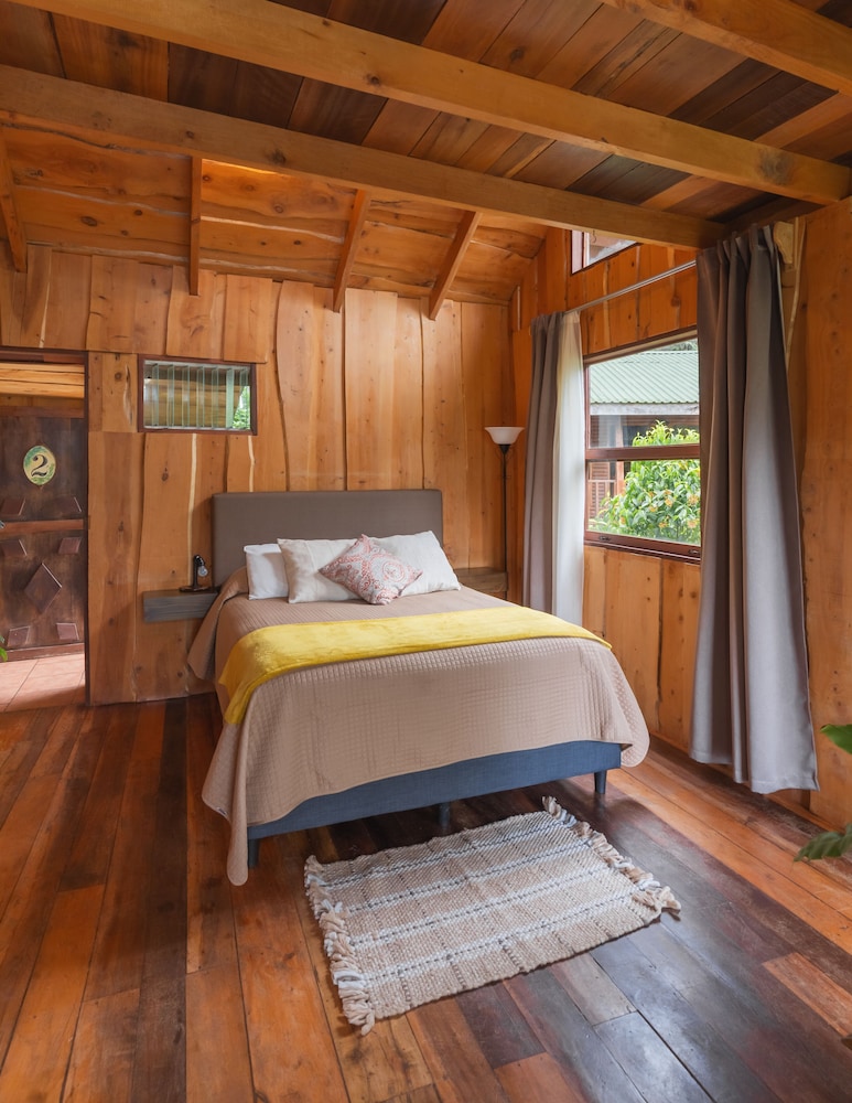 Cabane, vue jardin