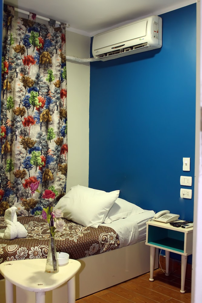Classic Single Room