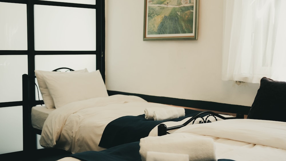 Basic Triple Room, 3 Twin Beds (Tzefania Hotel 303), photo 6
